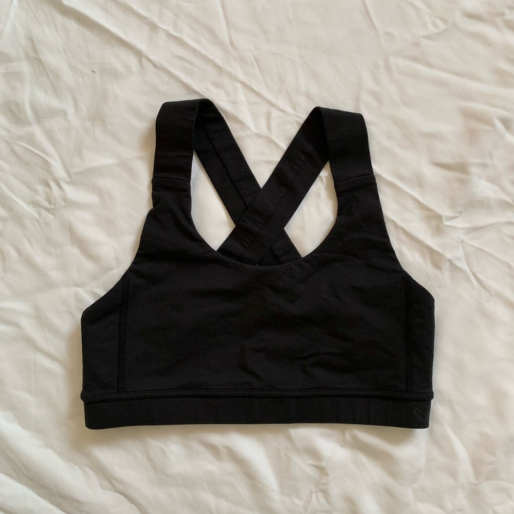 Lululemon black sports bra